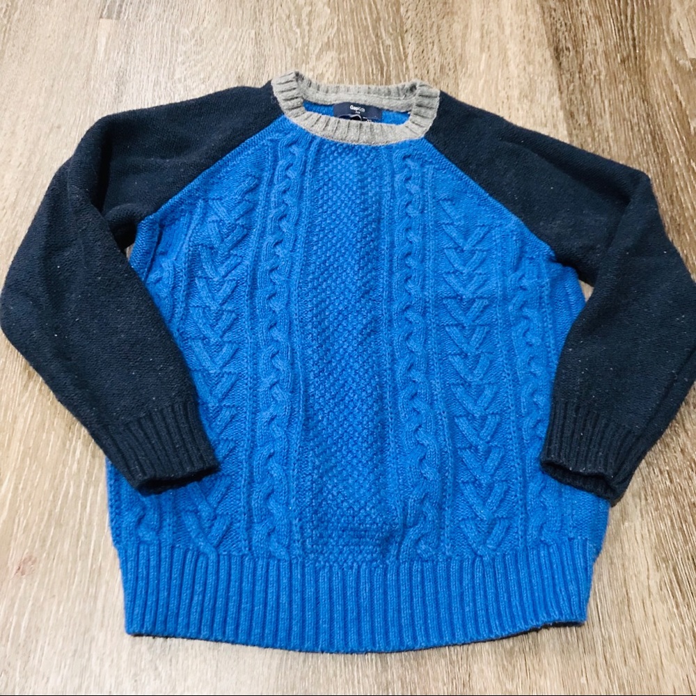 GAP Cable Knit Sweater
